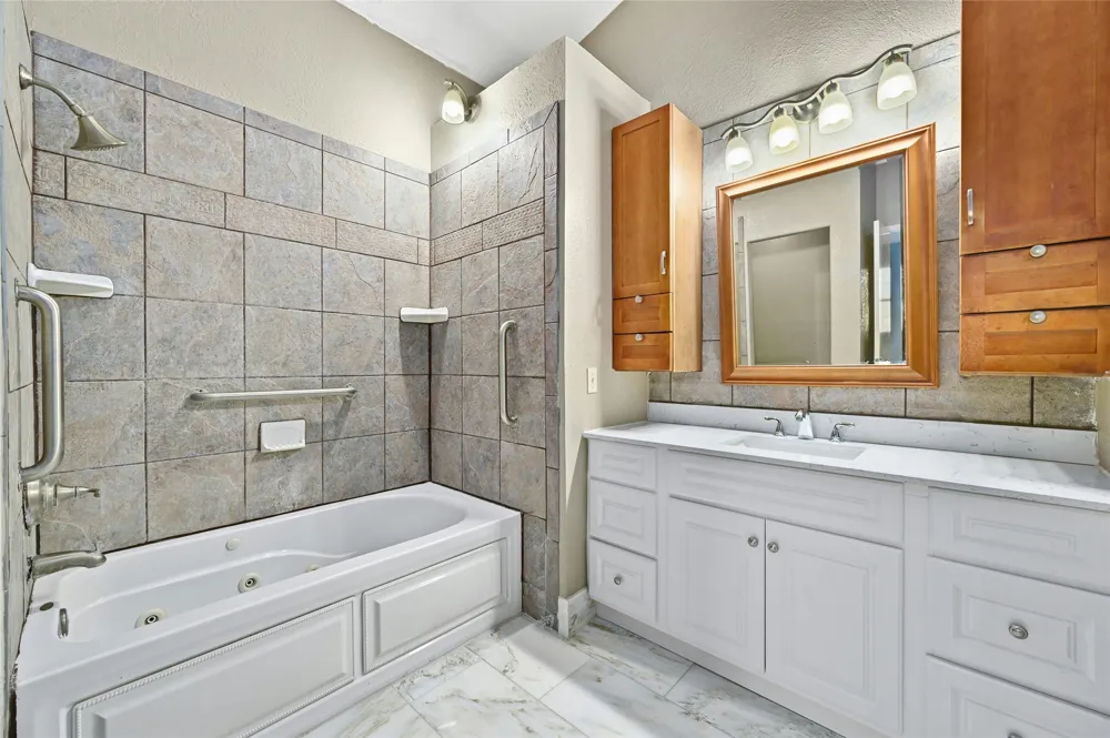 105 Deep Lake Circle Liberty Hill, TX 78642