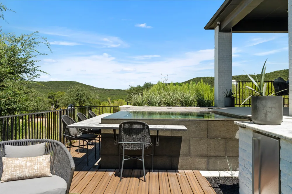 22404 Lago Lookout Lane Lago Vista, TX 78645