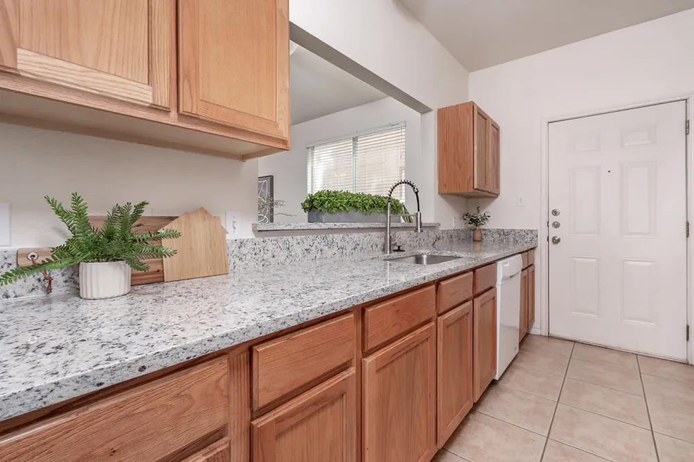 200 Sandstone Drive #E/F Jarrell, TX 76537