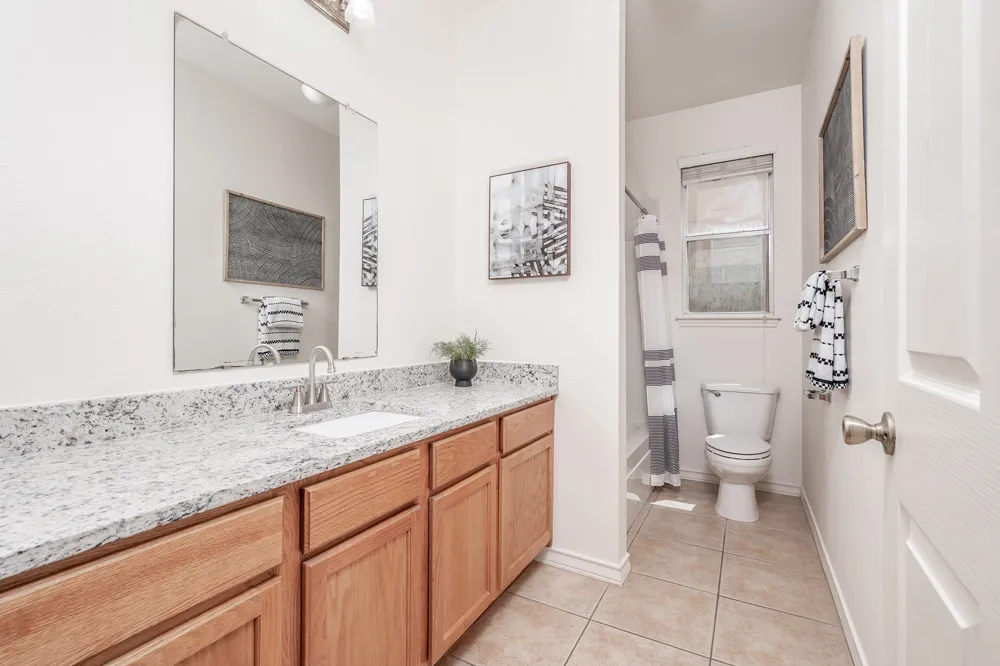 200 Sandstone Drive #E/F Jarrell, TX 76537
