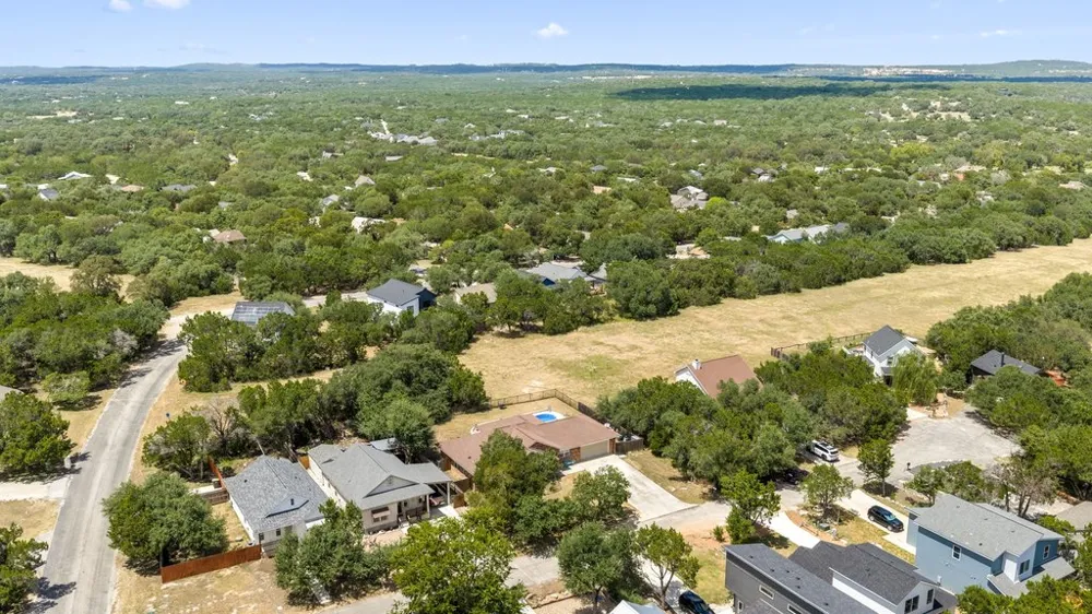 8 Stone Creek Circle Wimberley, TX 78676