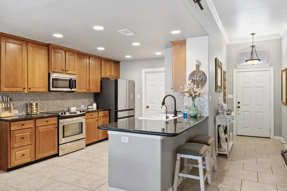 8 Stone Creek Circle Wimberley, TX 78676