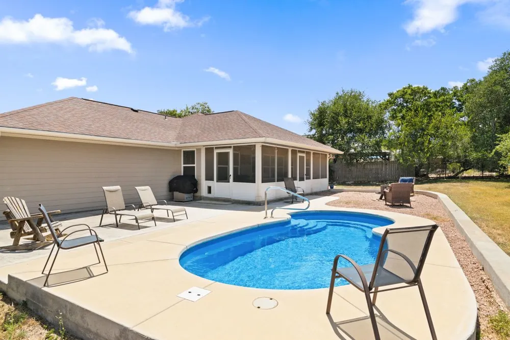 8 Stone Creek Circle Wimberley, TX 78676