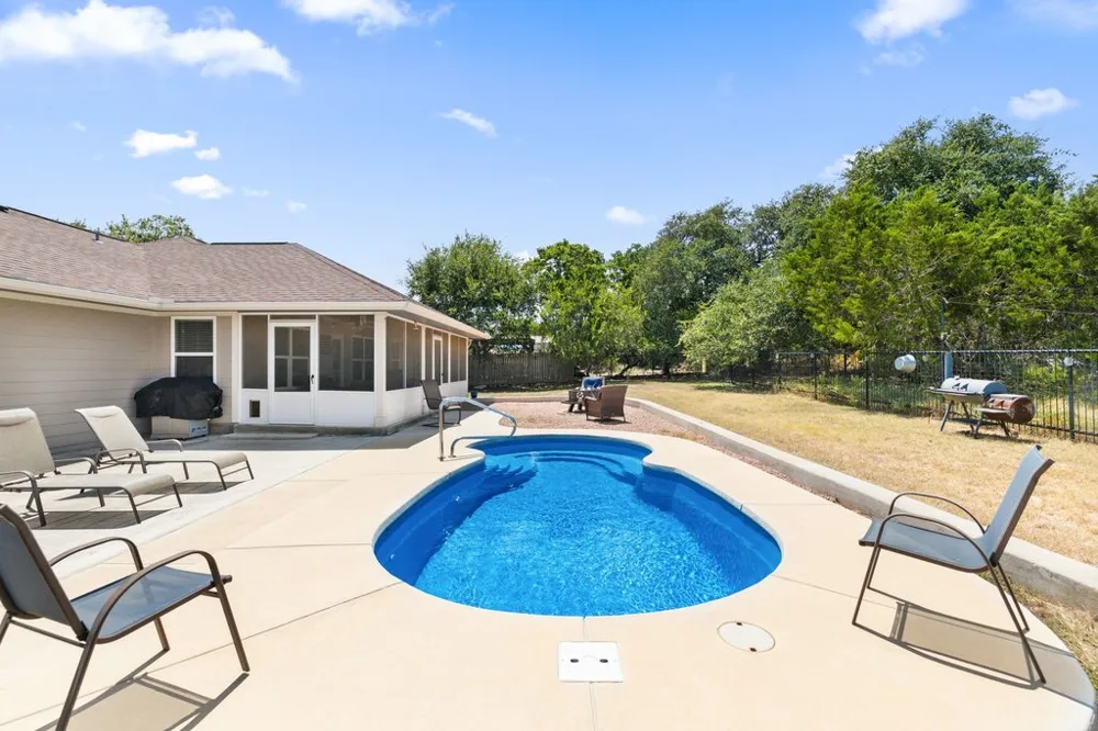 8 Stone Creek Circle Wimberley, TX 78676