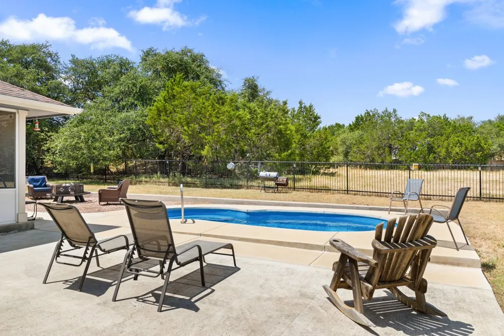 8 Stone Creek Circle Wimberley, TX 78676