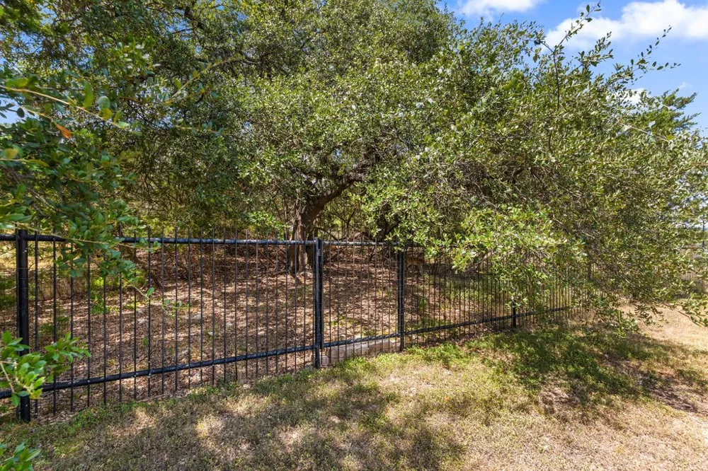 8 Stone Creek Circle Wimberley, TX 78676