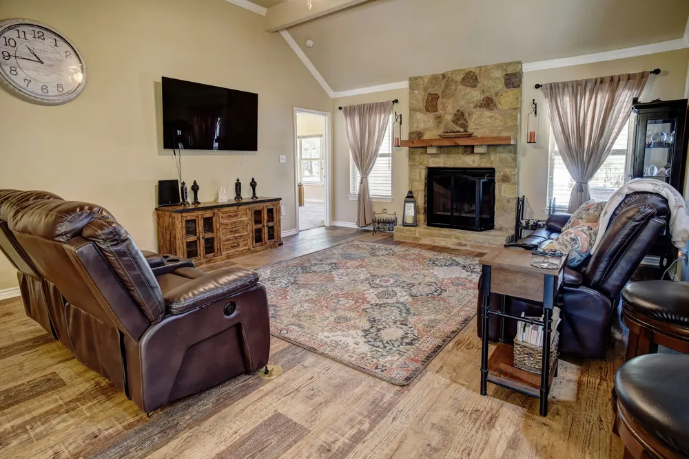 384 Pope Bend Road Cedar Creek, TX 78612