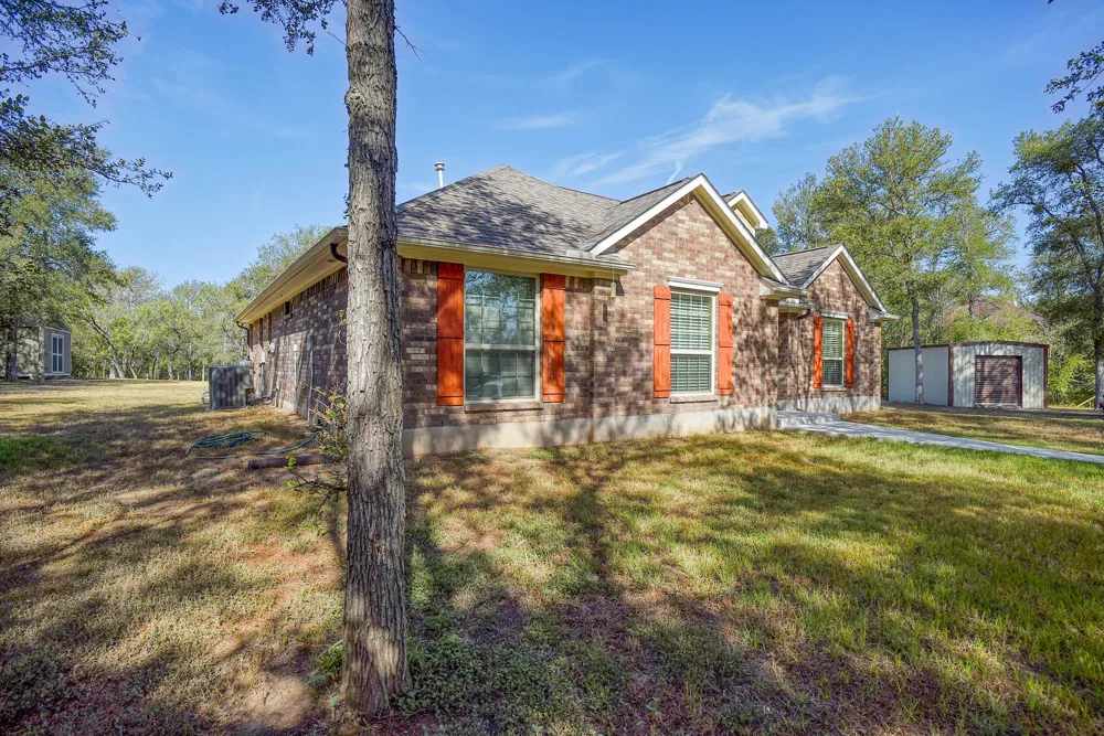 384 Pope Bend Road Cedar Creek, TX 78612