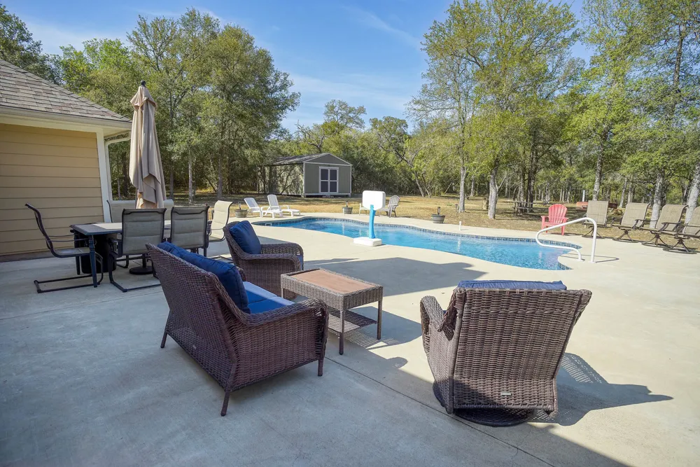 384 Pope Bend Road Cedar Creek, TX 78612