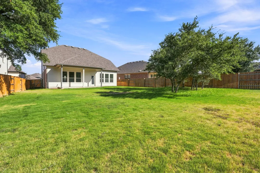 128 Fawn River Run Kyle, TX 78640