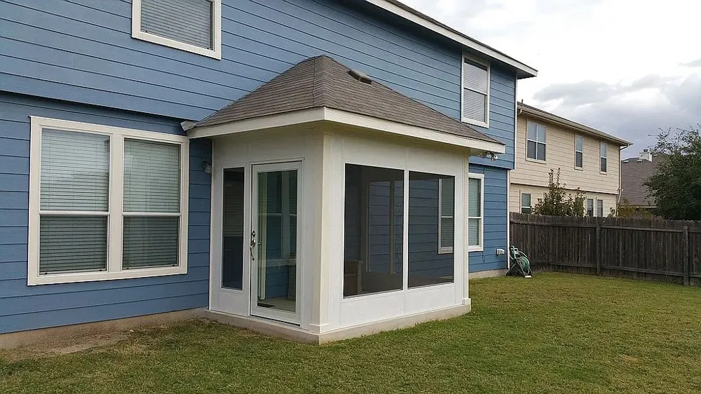 106 Floating Leaf Drive Hutto, TX 78634