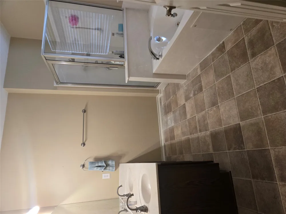 106 Floating Leaf Drive Hutto, TX 78634