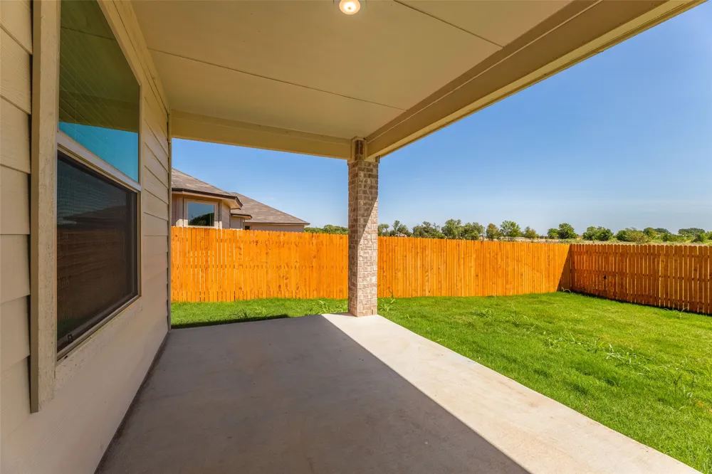 125 Break Avenue Taylor, TX 76574