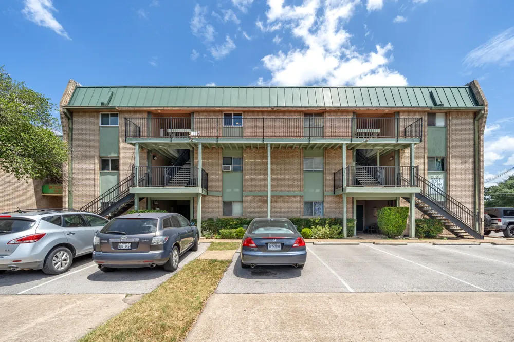 2600 Penny Lane #303 Austin, TX 78757