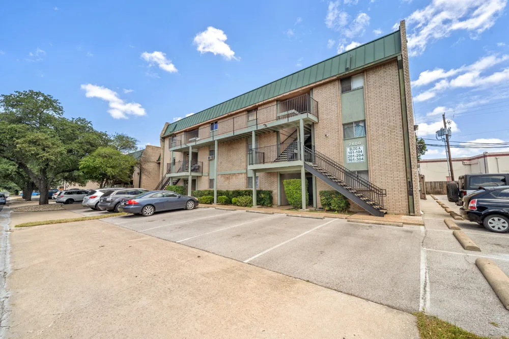 2600 Penny Lane #303 Austin, TX 78757