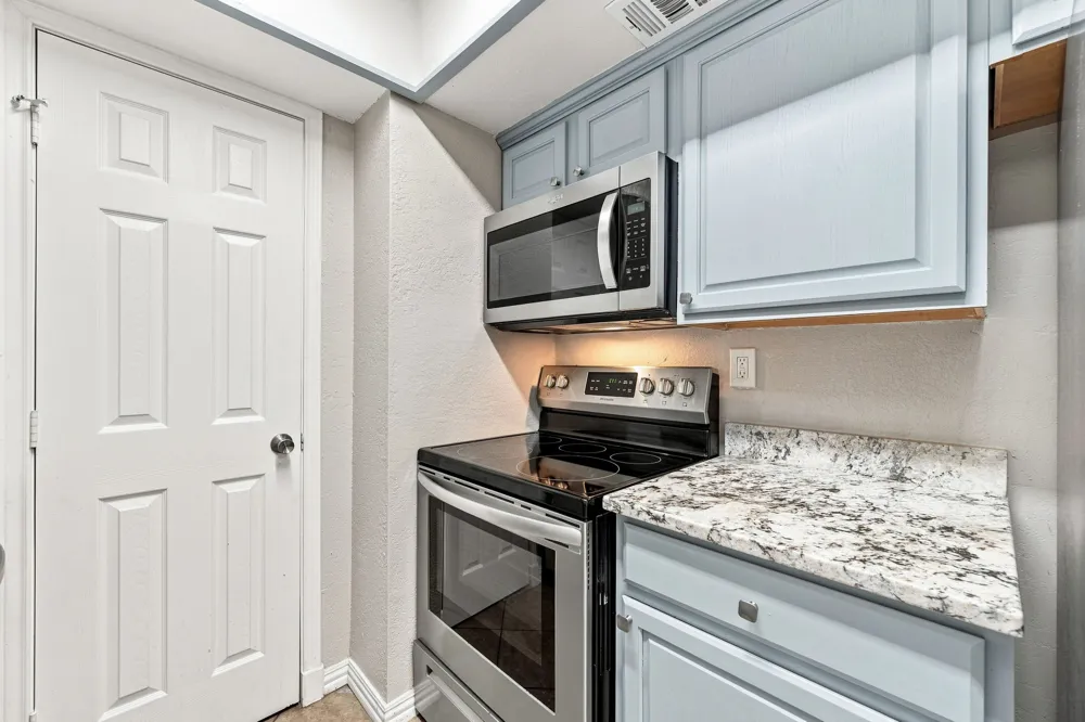 2600 Penny Lane #303 Austin, TX 78757