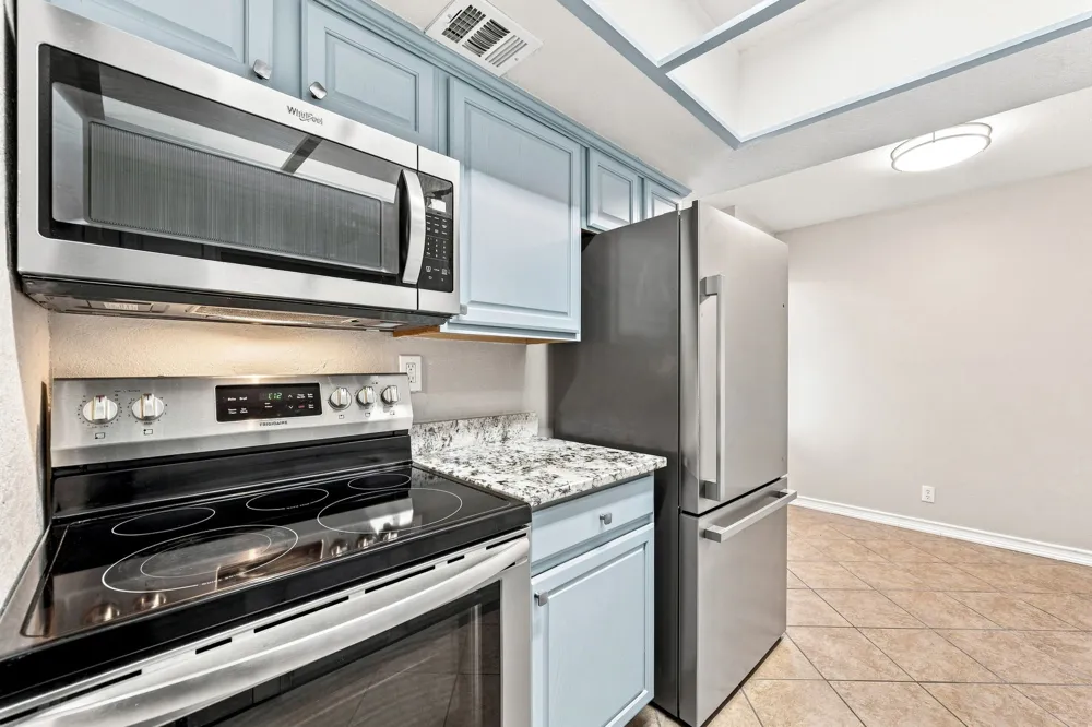 2600 Penny Lane #303 Austin, TX 78757