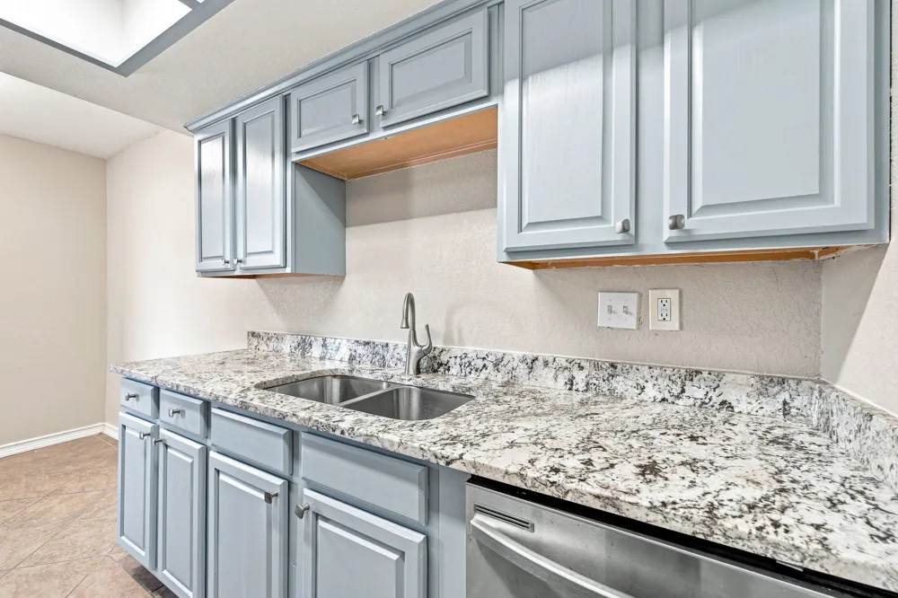 2600 Penny Lane #303 Austin, TX 78757