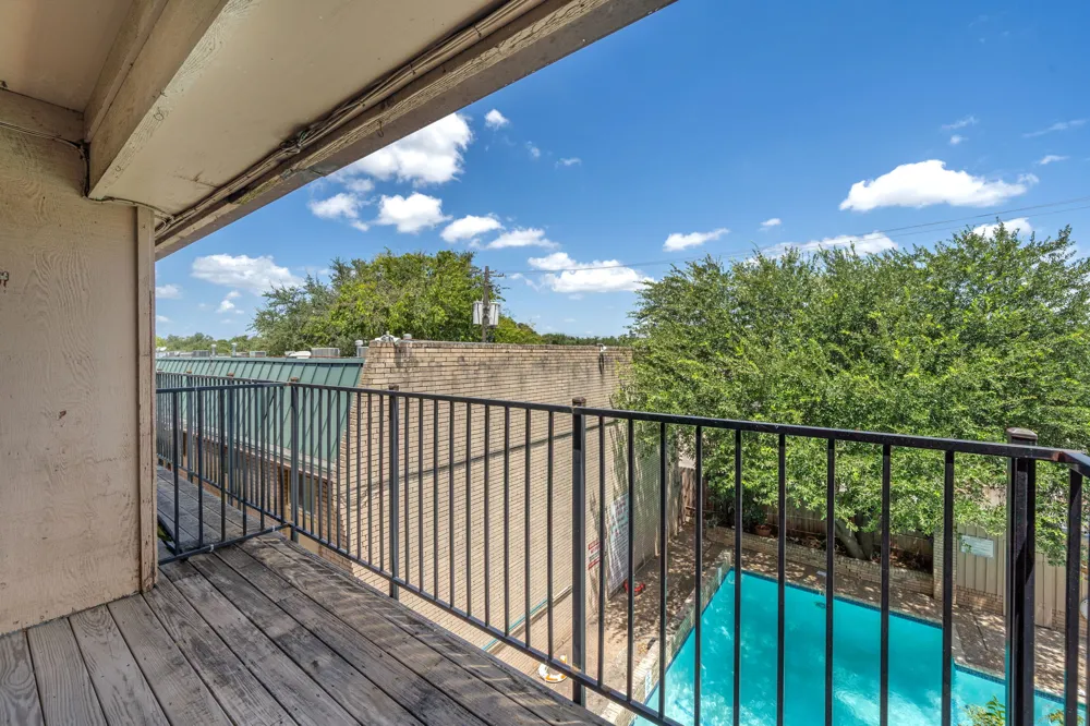 2600 Penny Lane #303 Austin, TX 78757