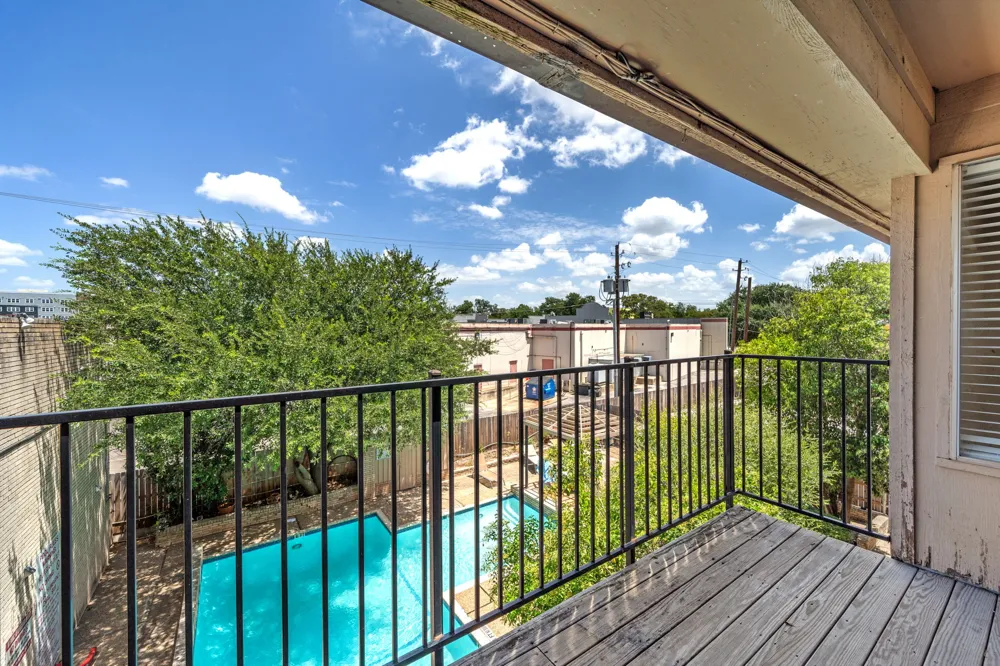 2600 Penny Lane #303 Austin, TX 78757