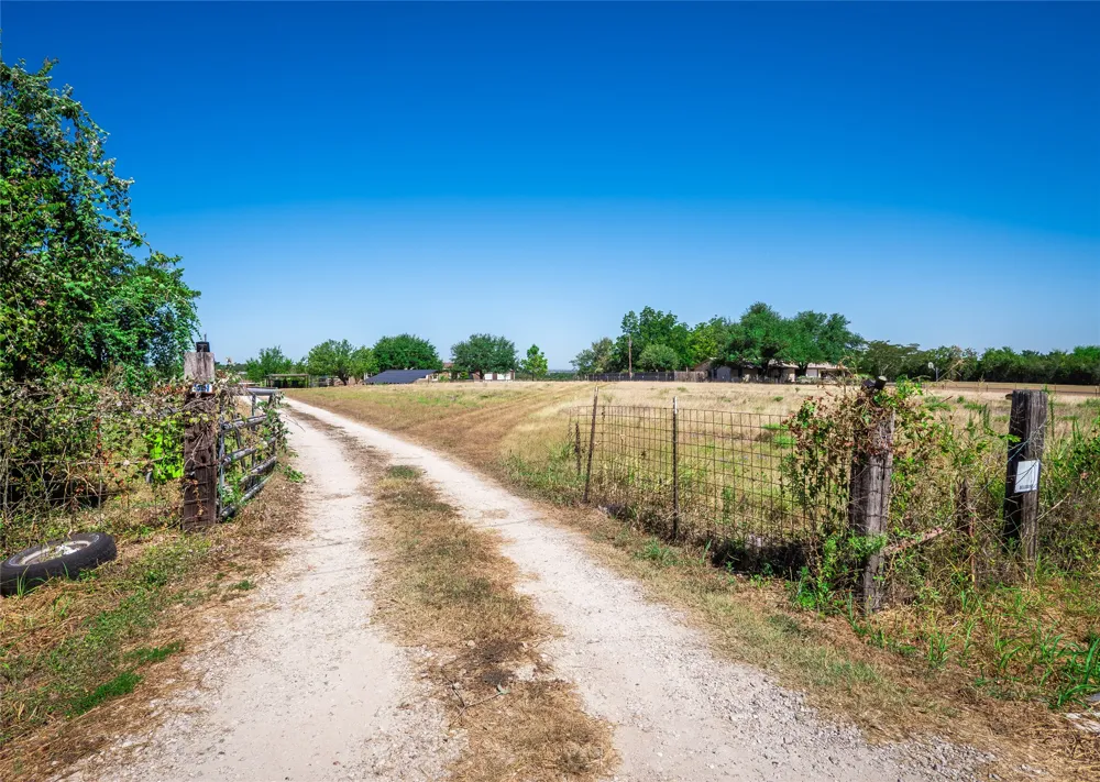 10512 Hibbs Lane Manor, TX 78653
