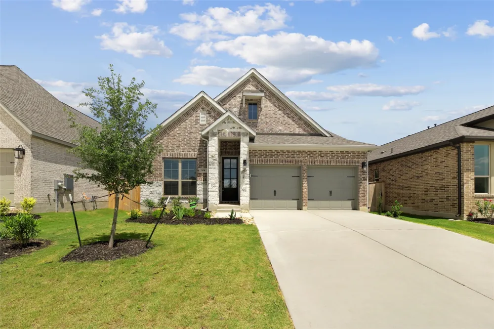 104 Chinaberry Bend Bastrop, TX 78602