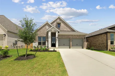 104 Chinaberry Bend