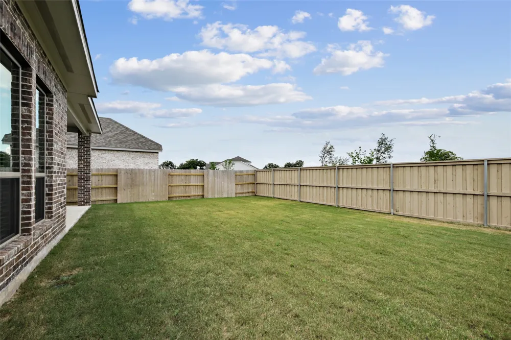 104 Chinaberry Bend Bastrop, TX 78602