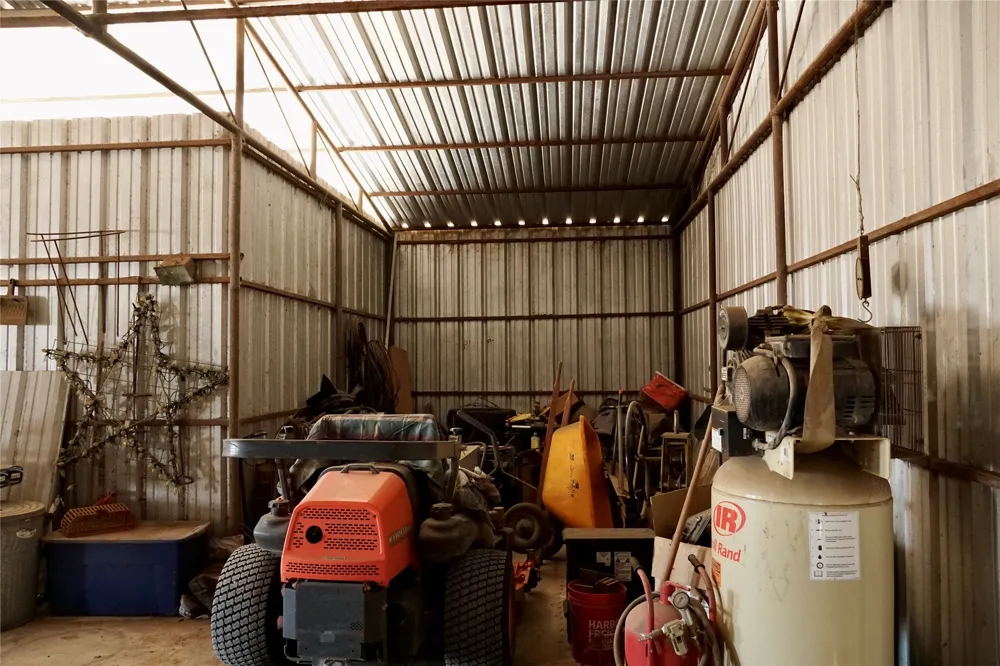 1351 CR 320 Granger, TX 76530