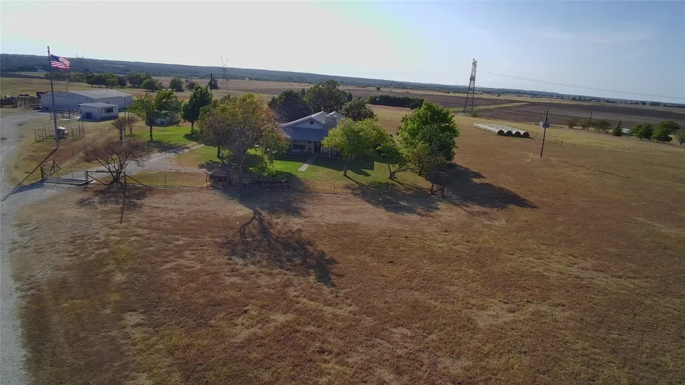 1351 CR 320 Granger, TX 76530