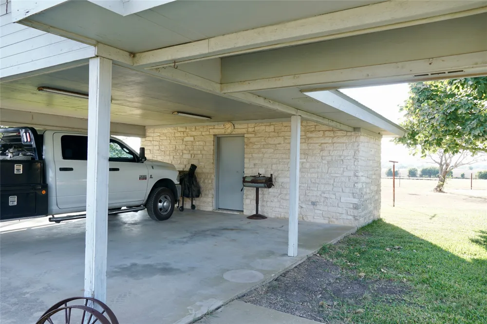 1351 CR 320 Granger, TX 76530