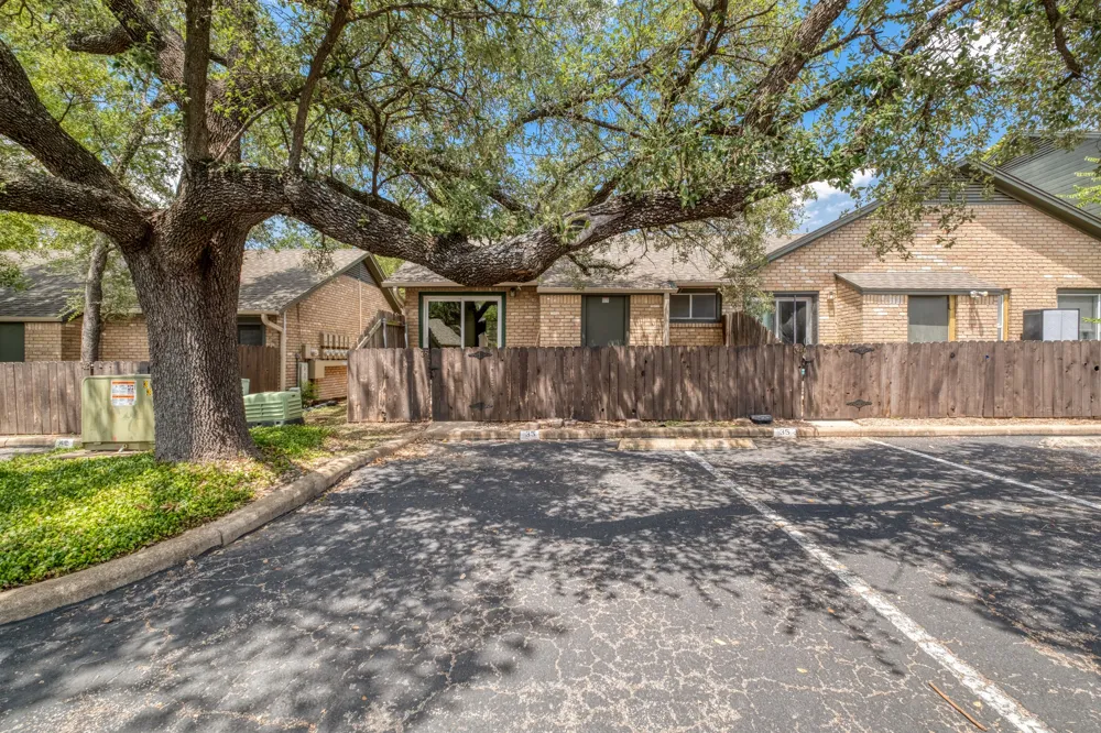 1015 E Yager Lane #35 Austin, TX 78753
