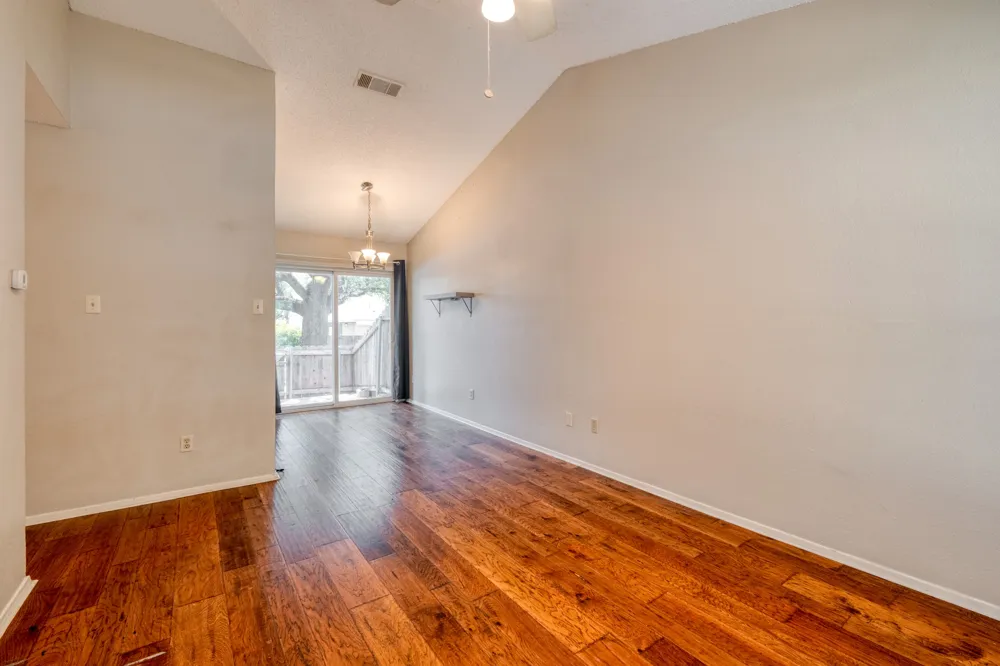 1015 E Yager Lane #35 Austin, TX 78753
