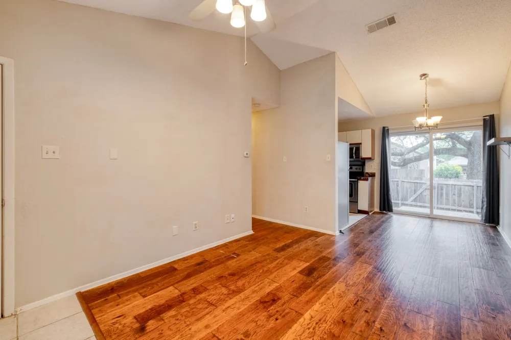 1015 E Yager Lane #35 Austin, TX 78753