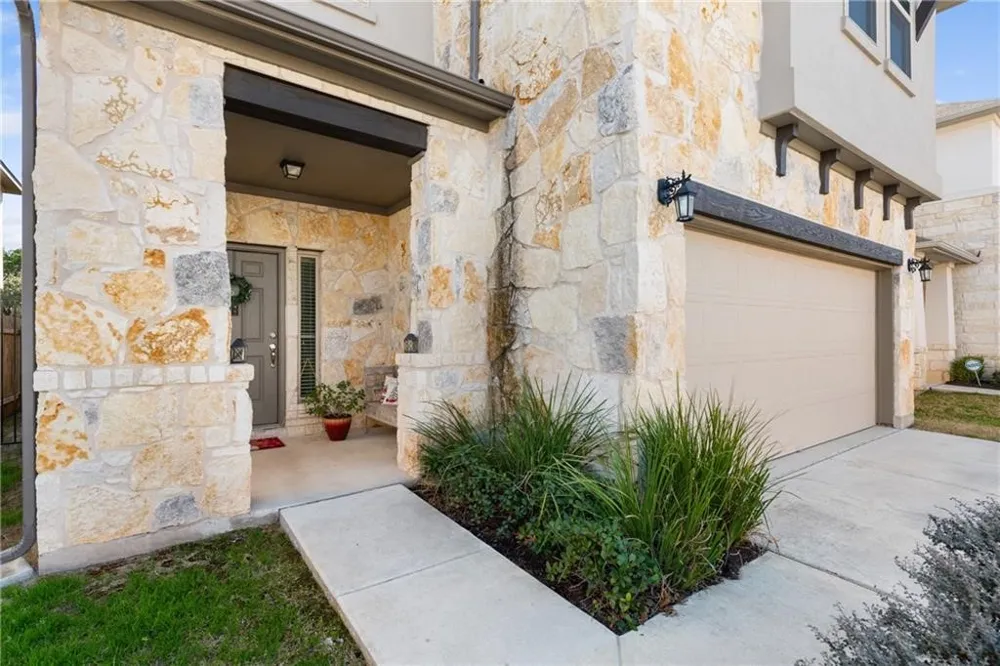 3240 E Whitestone Boulevard #37 Cedar Park, TX 78613