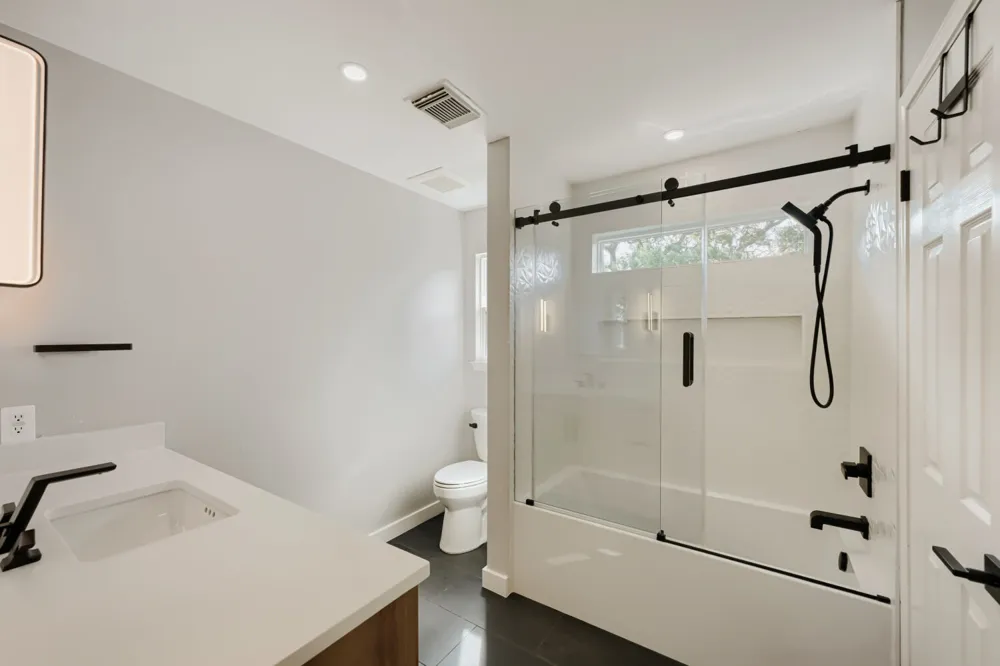 6426 Ira Ingram Drive Austin, TX 78749
