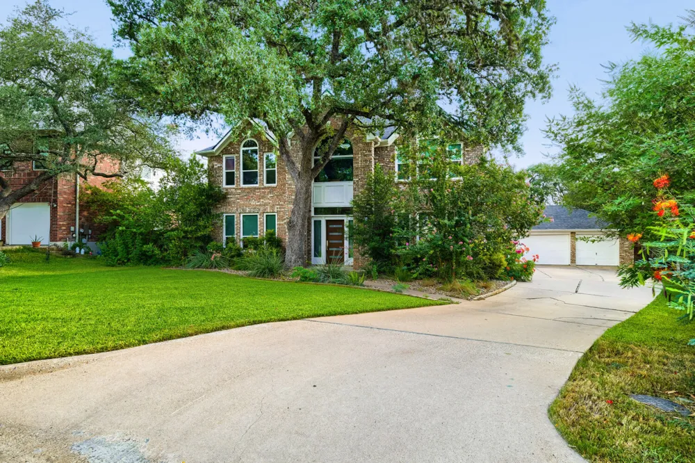6426 Ira Ingram Drive Austin, TX 78749