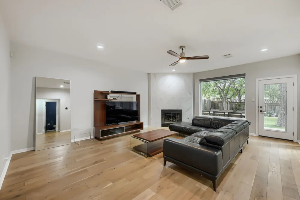 6426 Ira Ingram Drive Austin, TX 78749