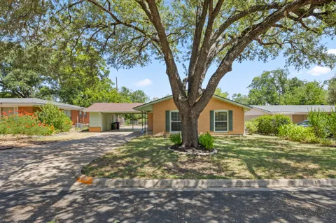 1702 Ridgemont Drive