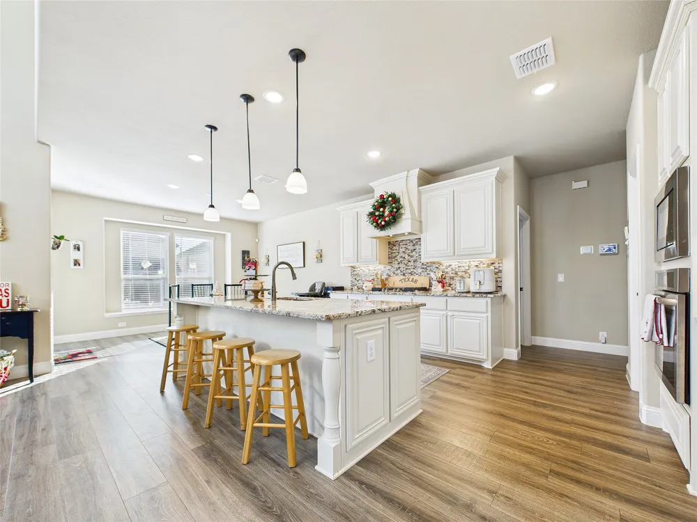 309 Pineview Lane Ponder, TX 76259