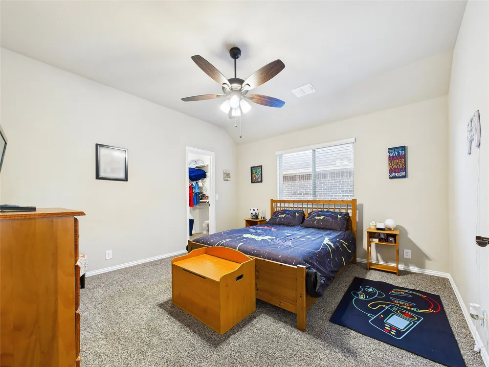 309 Pineview Lane Ponder, TX 76259
