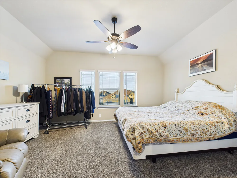 309 Pineview Lane Ponder, TX 76259