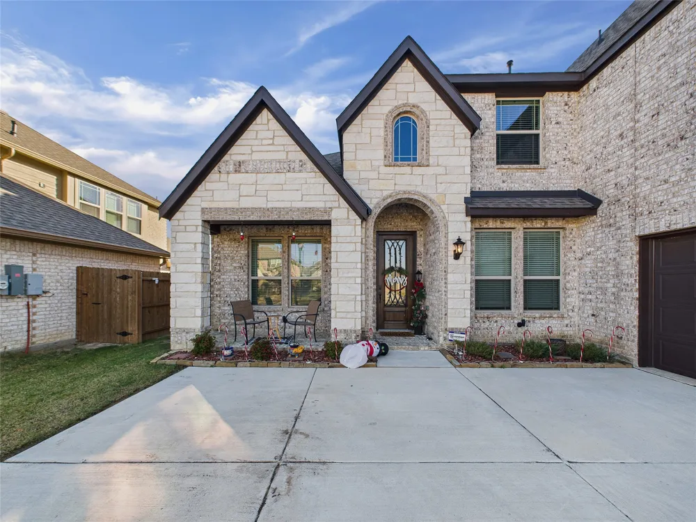 309 Pineview Lane Ponder, TX 76259