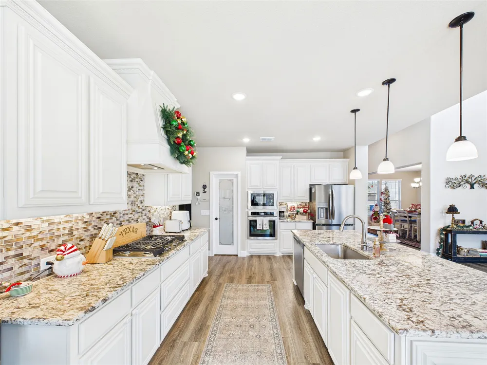 309 Pineview Lane Ponder, TX 76259