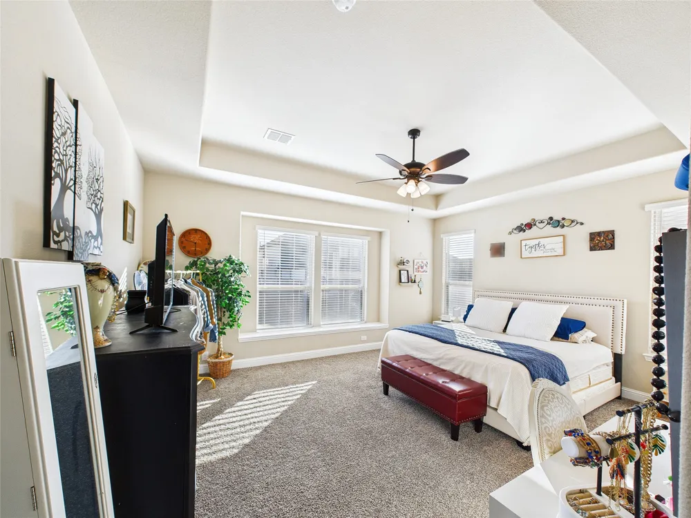 309 Pineview Lane Ponder, TX 76259