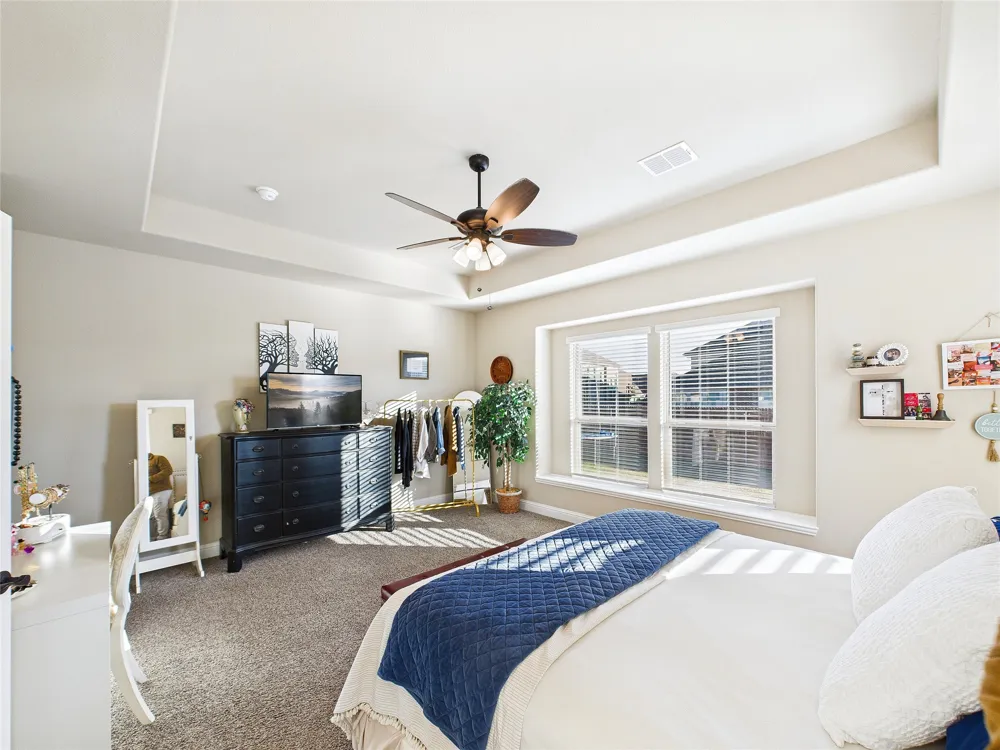 309 Pineview Lane Ponder, TX 76259
