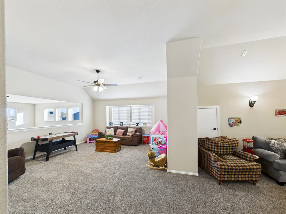309 Pineview Lane Ponder, TX 76259