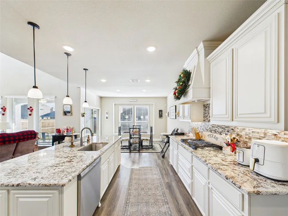 309 Pineview Lane Ponder, TX 76259