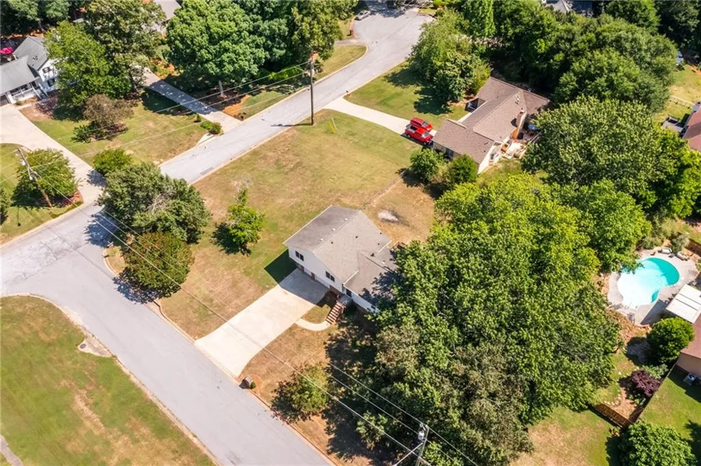 2250 Ridge Forest Drive Grayson, GA 30017
