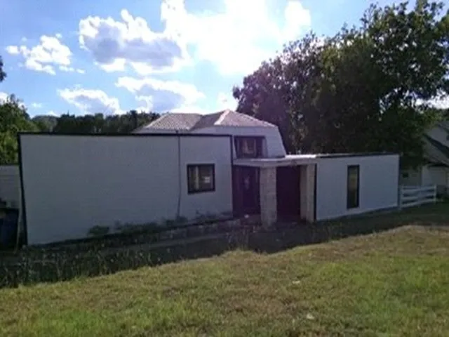 20707 Greenpark Drive Lago Vista, TX 78645